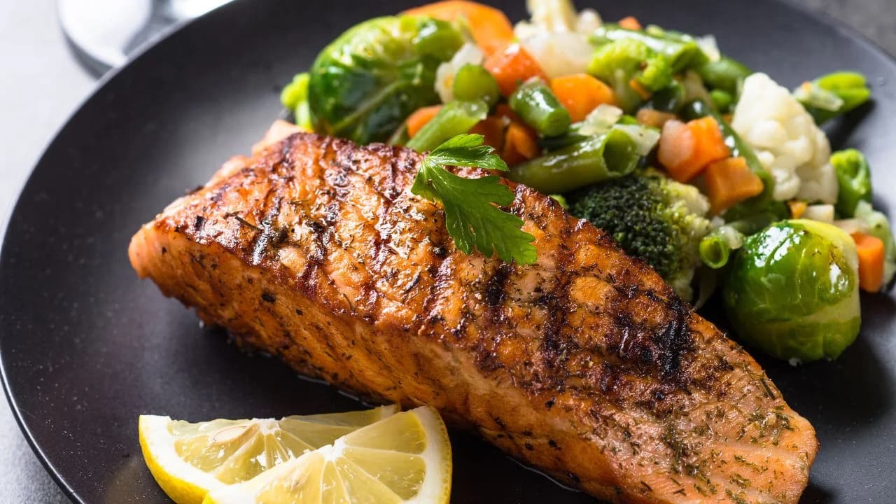 Salmão Grelhado com Legumes